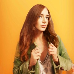 Michele Neff (Neffertiti)