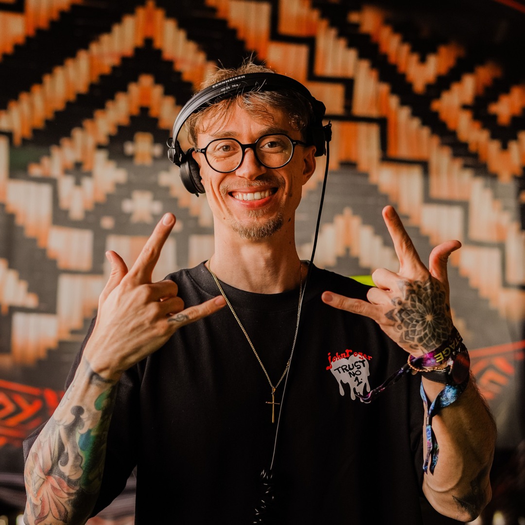 Stream Wanted music | Listen to songs, albums, playlists for free