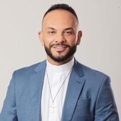 Padre Marcos Rogério