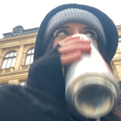teri.hanzlik