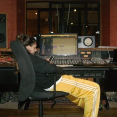 zonzon studio ⚔️🧚🏻‍♂️