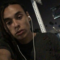 Игорь Ларионов