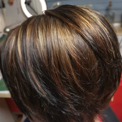 NEUES GIRL