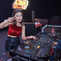 DJ APRIL