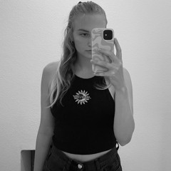 Nadine Le