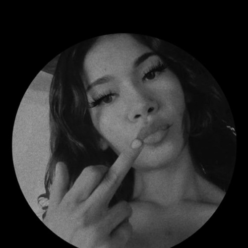 Sylvia Medina’s avatar