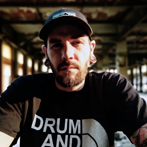 TheComplexCurve — artist photo