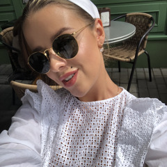 Карина Разумей