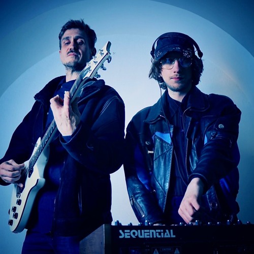 Blue Eyes Blinded (live) — artist photo