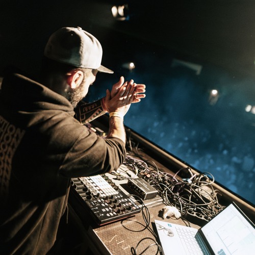 Mad Alien - Give It Away - FREE DOWNLOAD WAV 24 BIT UHD