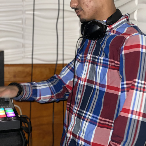 DJ naendra’s avatar