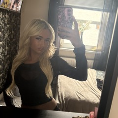 Lainey Peaches