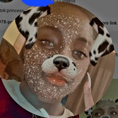 Cutest girl🥰😍💜