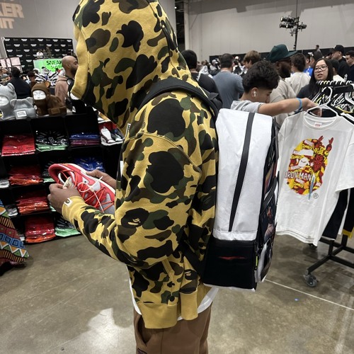 03 One Strap