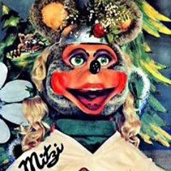 Moth {Crazy Colander ❤️}