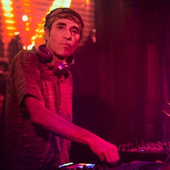 DJ Damian Paris  (Ecstatic Dance Madrid)