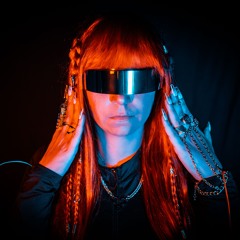 Leeloo Minaï