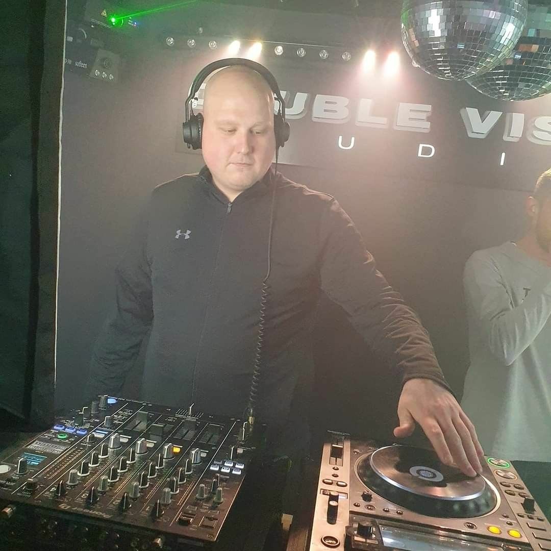 Stream DJ PERFECT OLD AND NEW MAKINA CLASSICS 😀 by Dj perfect | Listen ...