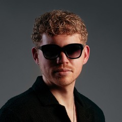 MAX BREE