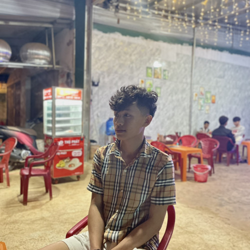 Trungg Nguyenn — artist photo