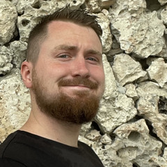 Lukas R..
