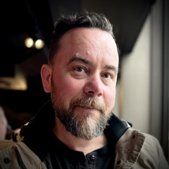 Leigh Barrett (Sonique Medicina)