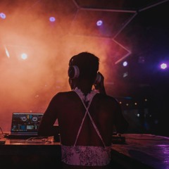 Elle Kwa Mziki Diaries by LYYNDUH.