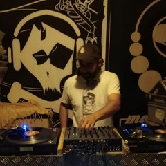 dj-okins