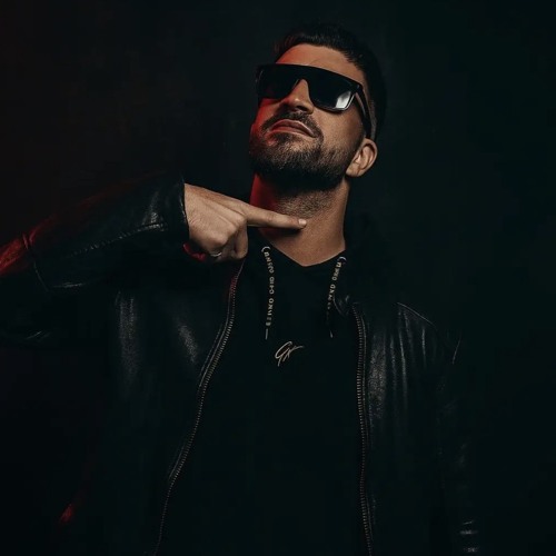 𝗞𝗥𝗜𝗠𝗜𝗡𝗔𝗟 artist photo