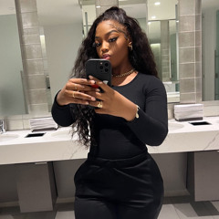 Sharnay Lakay 🖤
