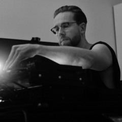 Tom Doux