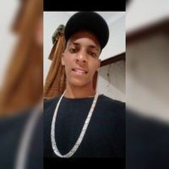 Caique Chauça