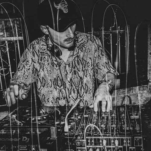 BASSFR3AK AMPLIFY 30 MIX .WAV
