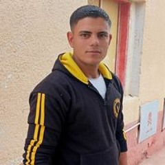 أشرف حمد