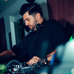 Xristos.