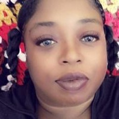 Stacey QueenRealest Travis