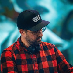 Steve Clash | The Edit Connoisseur