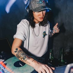 DJ Cinara