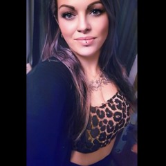 Stacey Holmes 🍒 💣