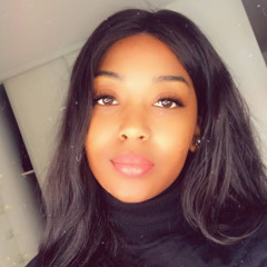 Naomie Devries