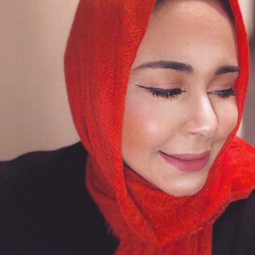 stream-sarah-khalifa-music-listen-to-songs-albums-playlists-for