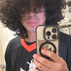 ⠀