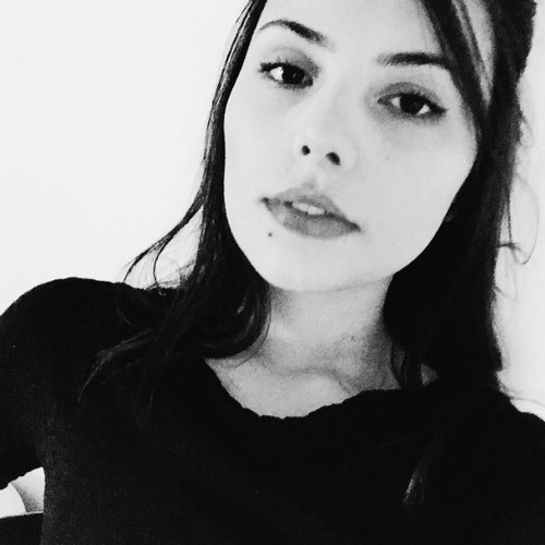 Victoria Moura’s avatar