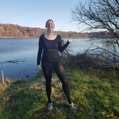 Alexandra Newton • VamipreSongYes