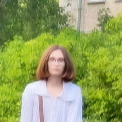 лори.