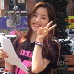 aya  ༒