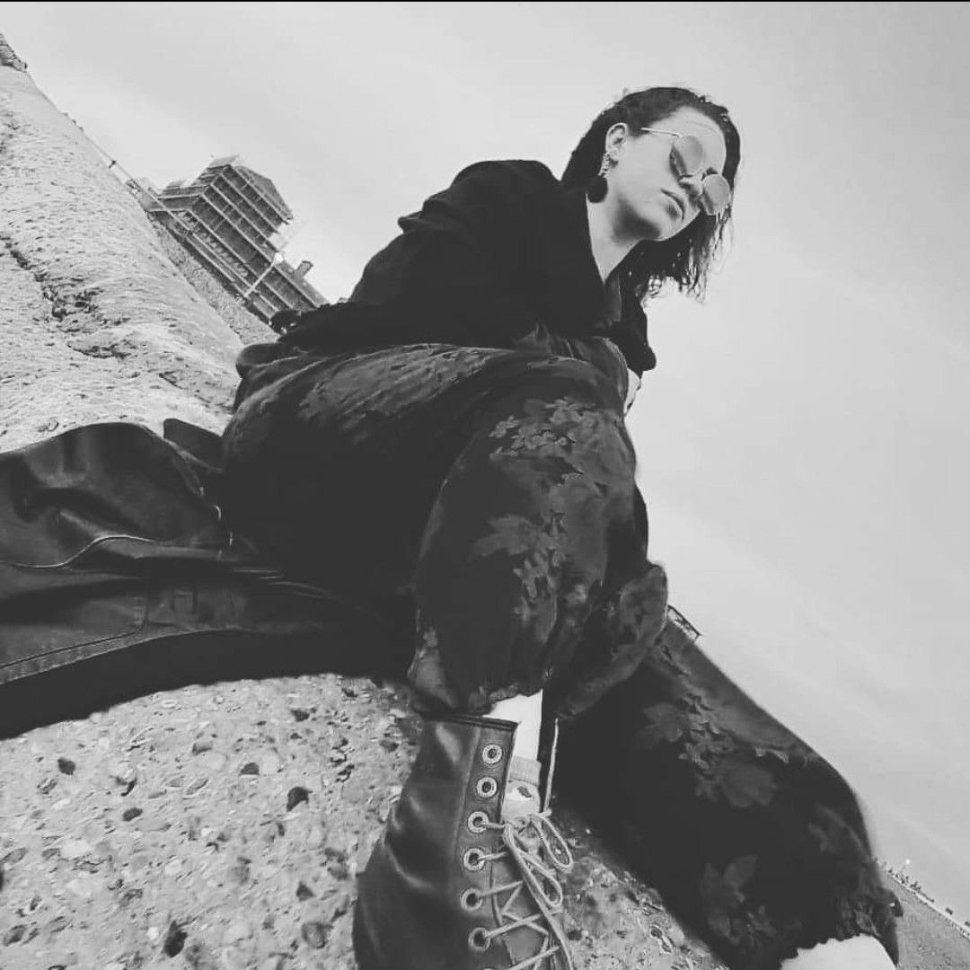 Lucy Hutchinson’s avatar