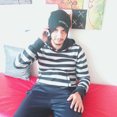 Amine