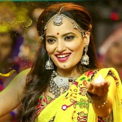Gujarati Garba-Mare Todle Baitho Re...Enjoy The Folkishness Of The Song :-)
