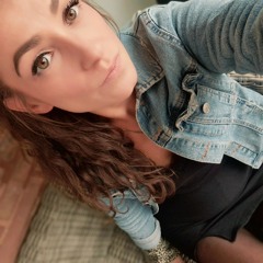 Azra Pajaziti